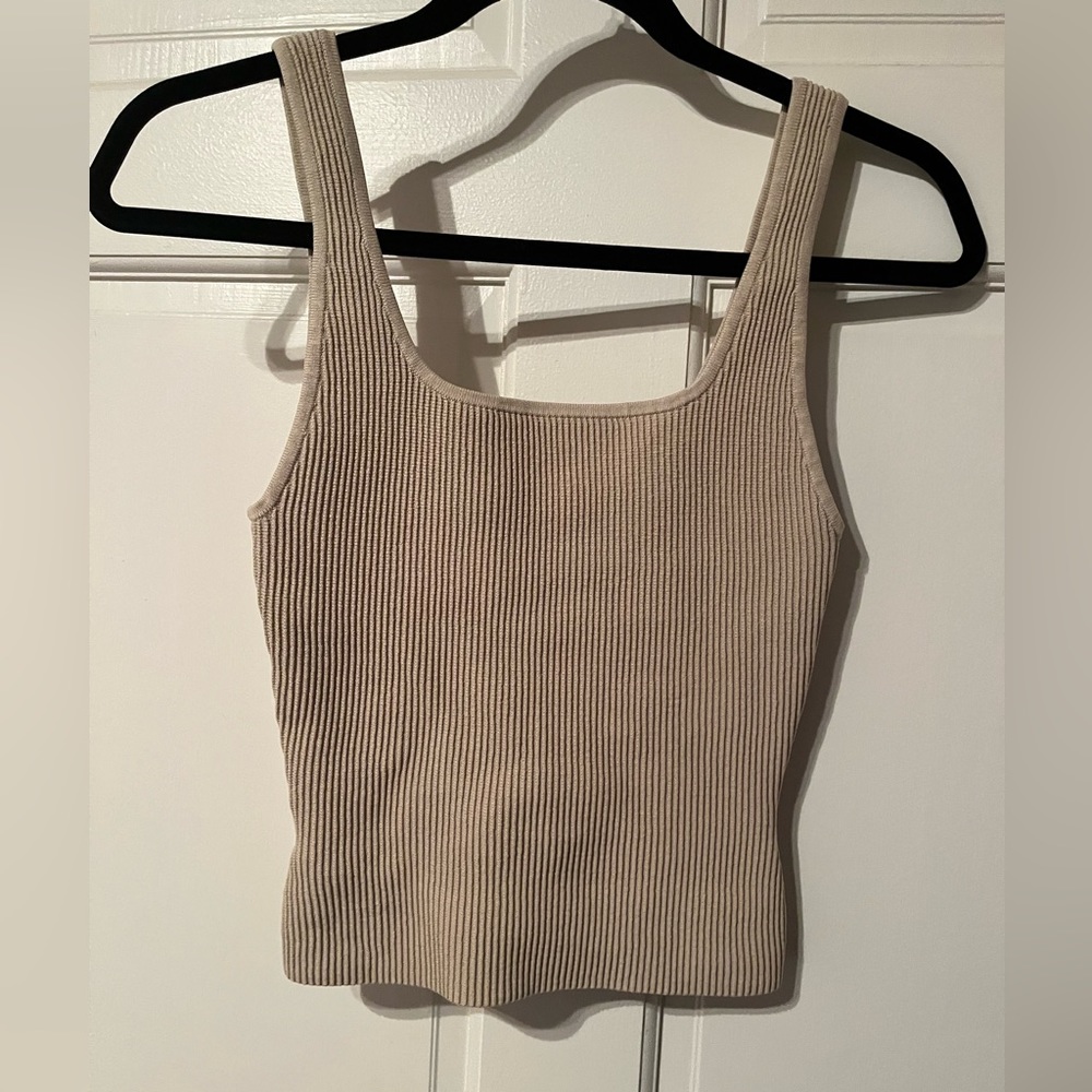 Aritzia Babaton Sculpt Knit Tank